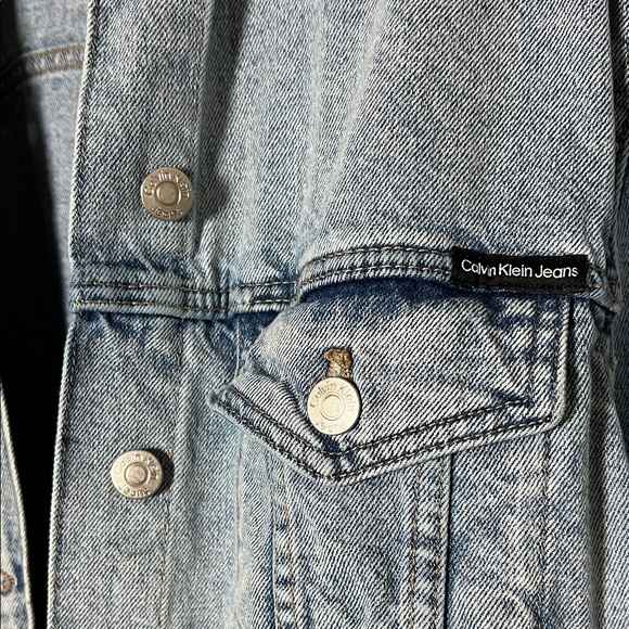 Calvin Klein Women’s Light Blue Denim Jacket Large - Picture 4 of 7